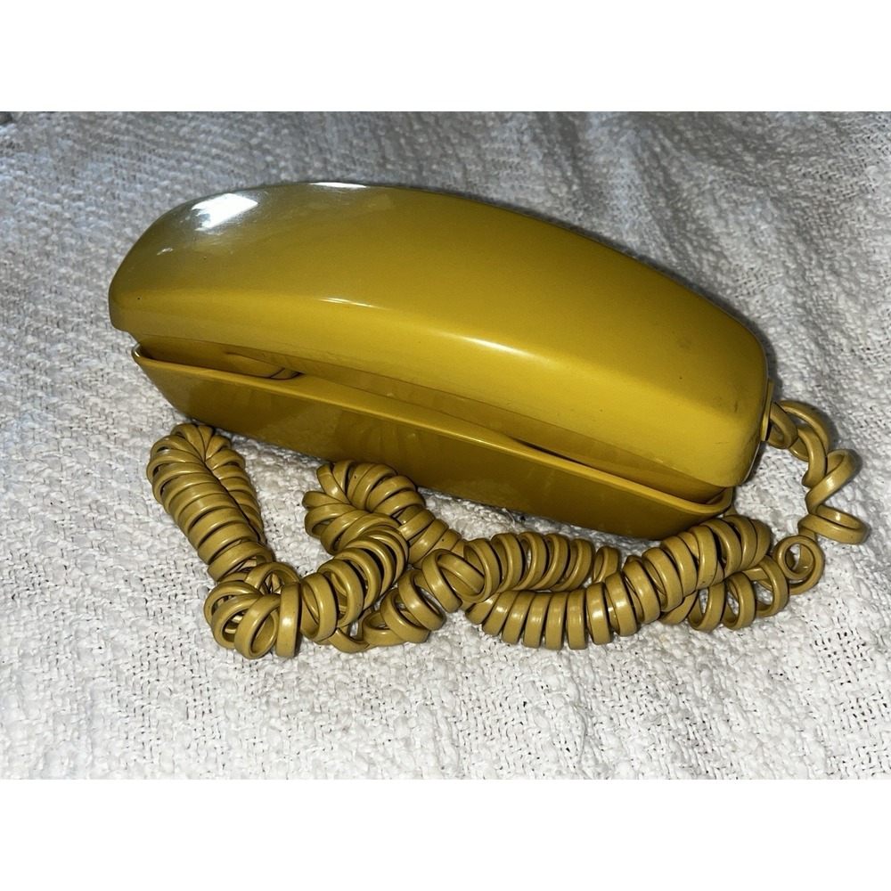 Vintage Western Electric Mustard Yellow Trimline Rotary Phone Bell System 1976
